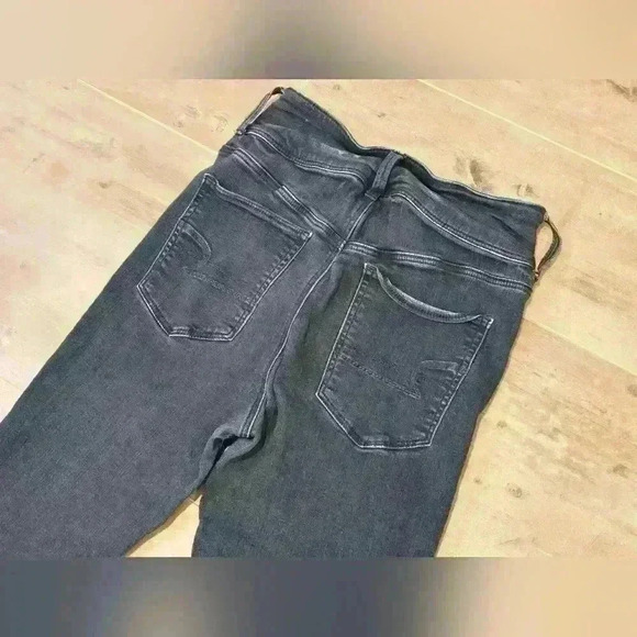 American Eagle Outfitters Super High Rise Jean - Picture 7 of 7